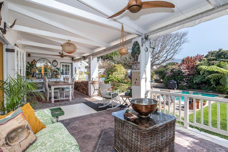 3 Bedroom Property for Sale in Lakeside Western Cape